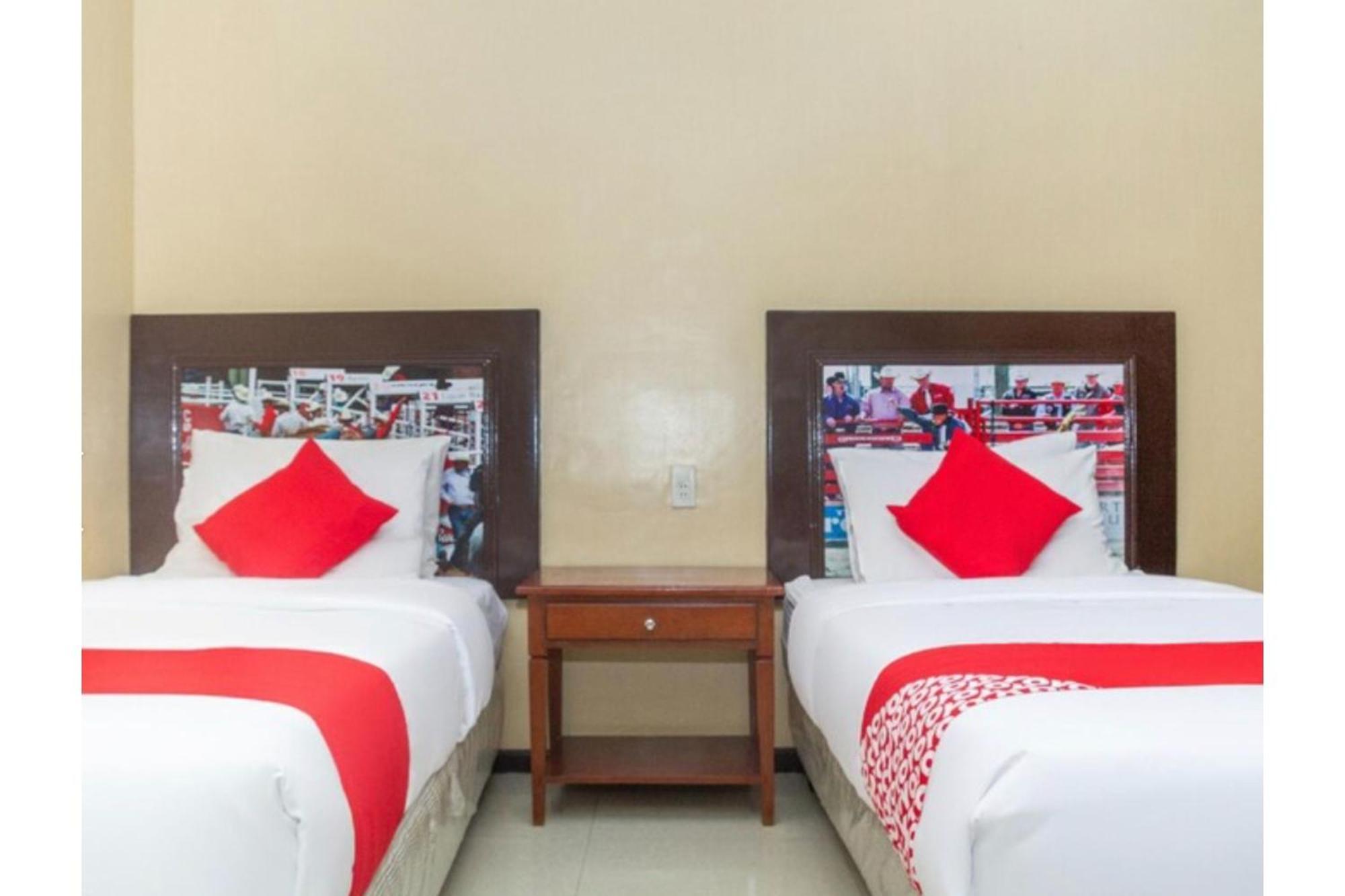 Oyo 133 Jazzy James Country Hotel 2 Davao City Extérieur photo